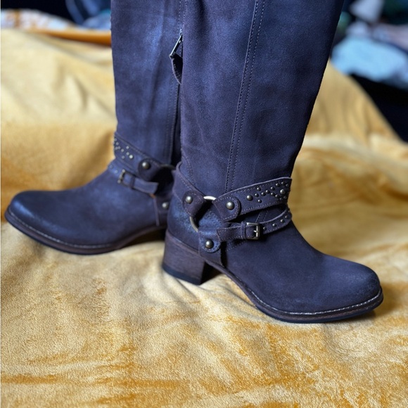 Johnston & Murphy Dark Brown Heeled Boots - Picture 2 of 6